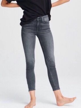 rag & bone Cate Mid-Rise Ankle Skinny Black Gray Jeans Size 29 Model Off Duty